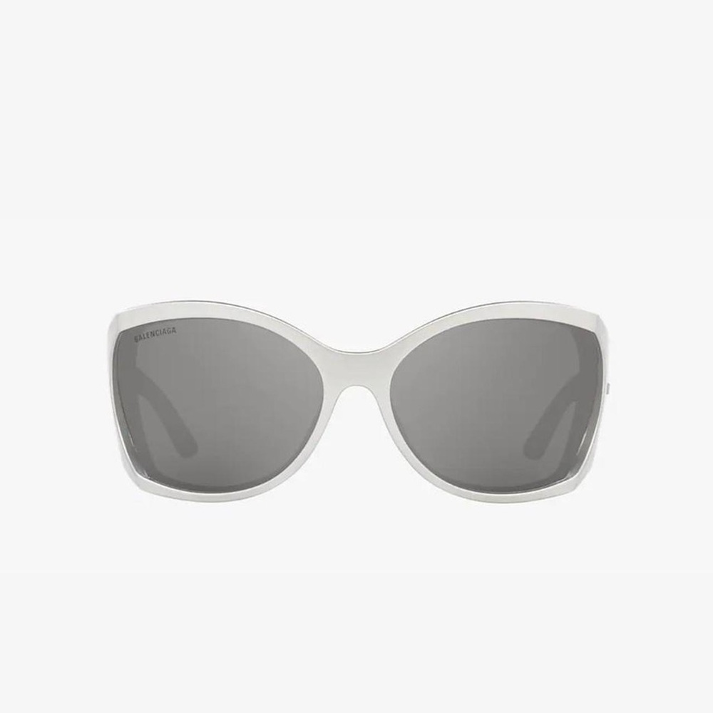 Brand New. Never Worn.
BALENCIAGA Sunglasses 
BB0154S